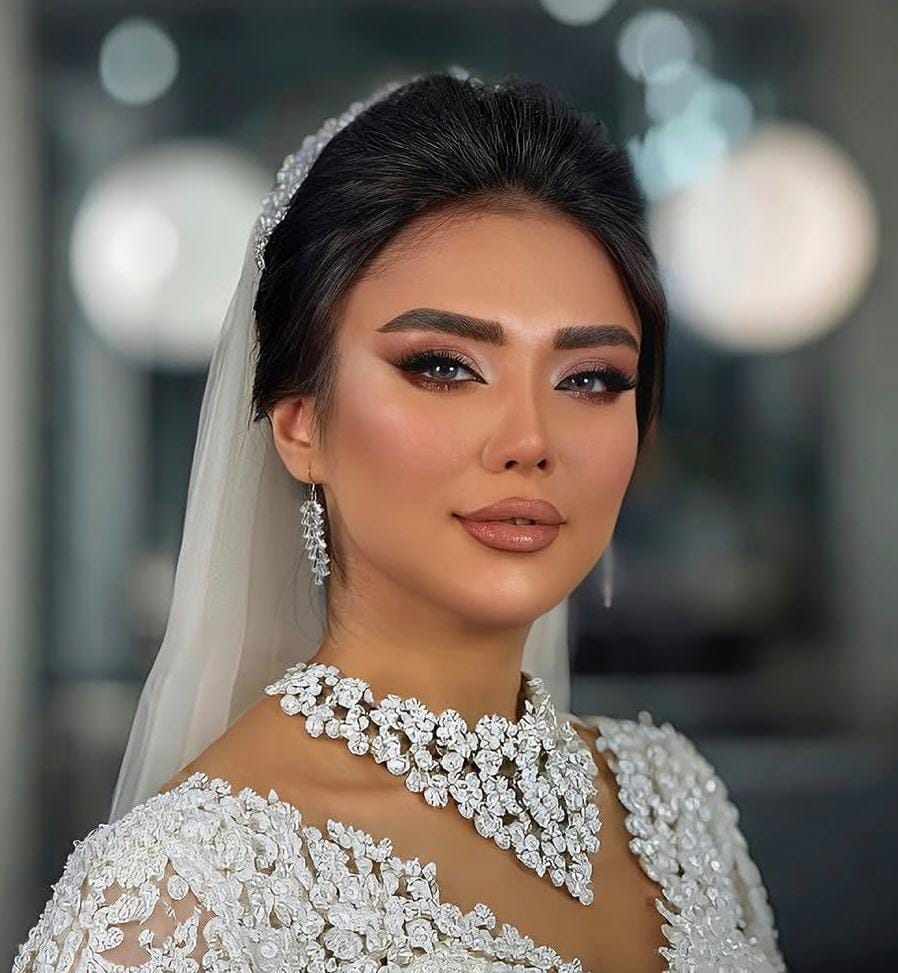 سالن تخصصی میکاپ آذین در قائمشهر